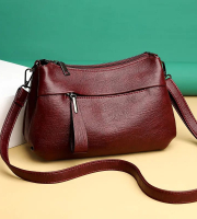 Crossbody bag atipasial leather ( maroon color )