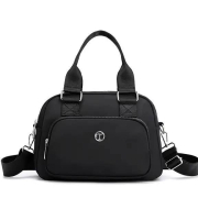 Large Capacity Fashionbag ( black color )